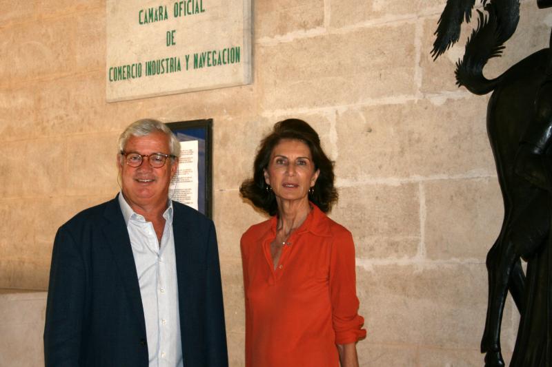 La presidenta de CAEB visita la Cámara de Comercio de Mallorca